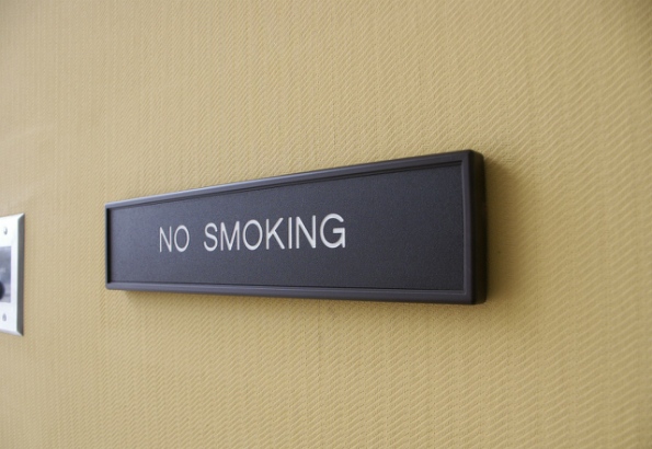 Plastic &quot;No smoking&quot; sign with dimensional frame.